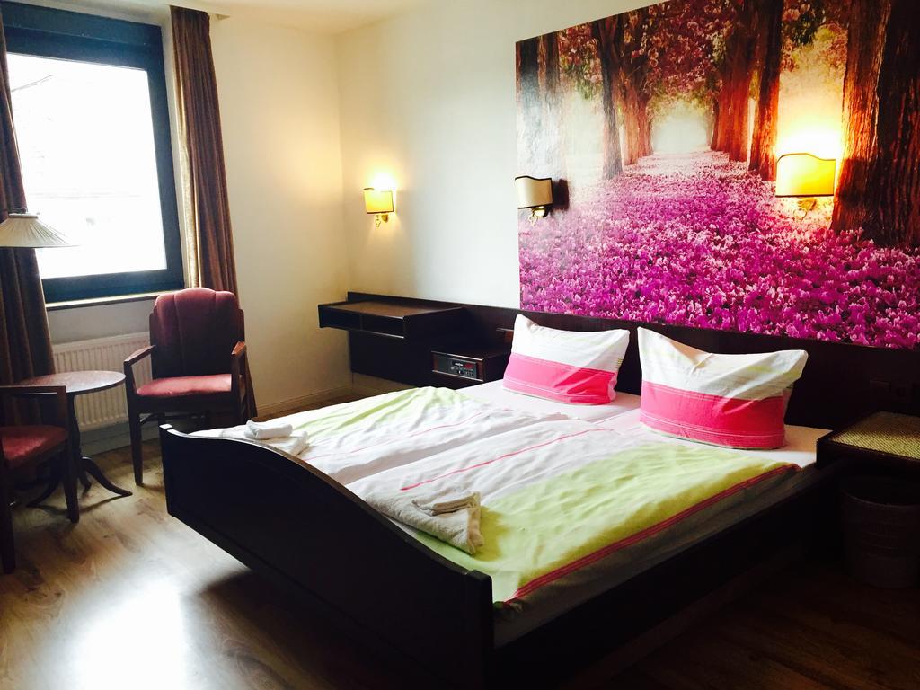 Hotel Marilyn Koblenz  Bagian luar foto